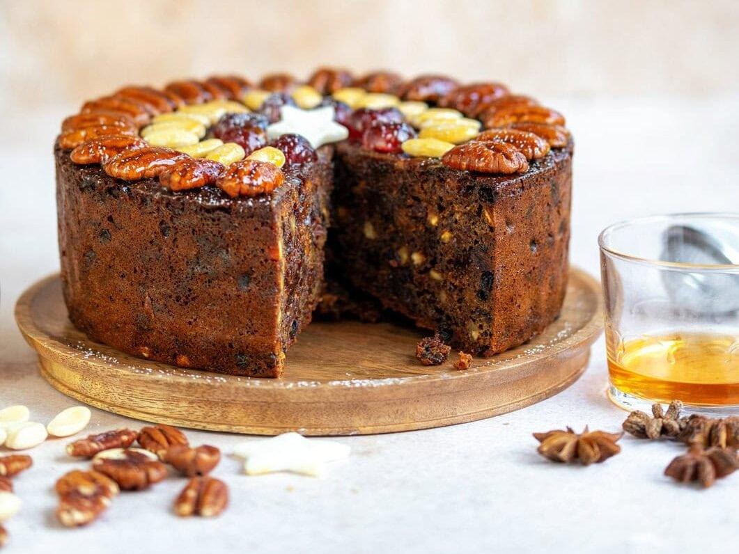 Easy Moist Fruit Cake – Only 4 Ingredients!
