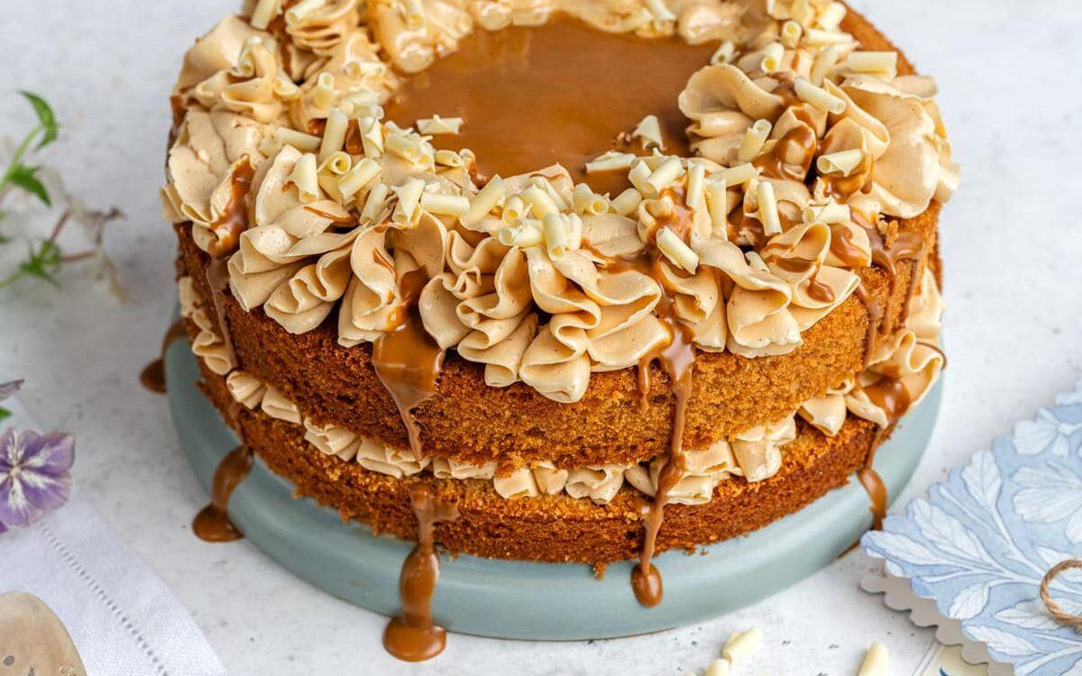 Lotus Biscoff Cake