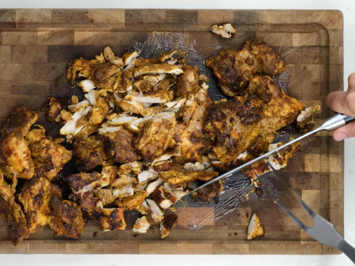 slicing chicken sharwama