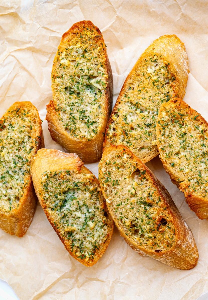 Air Fryer Garlic Bread