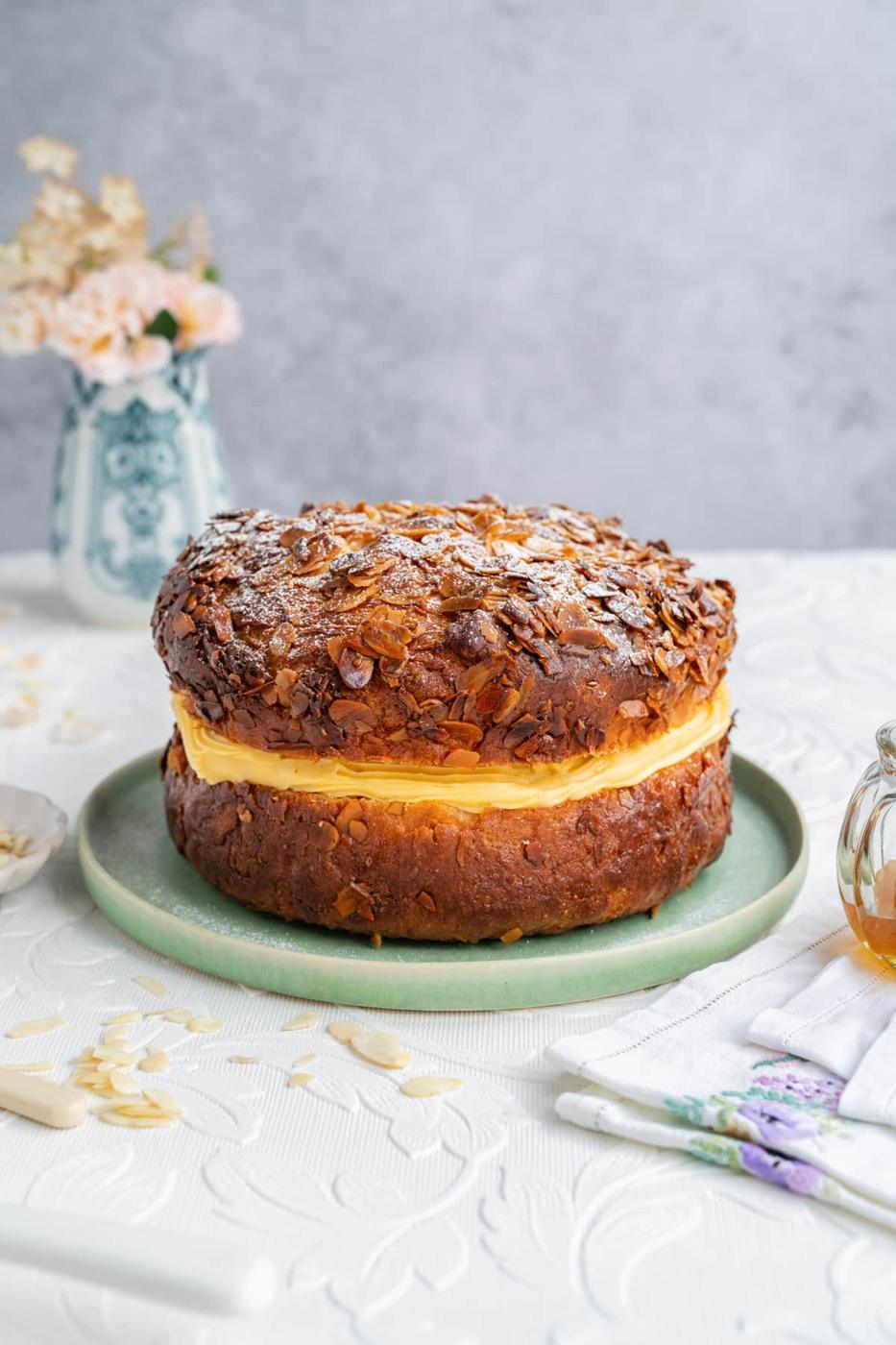 Bienenstich – German Bee Sting Cake