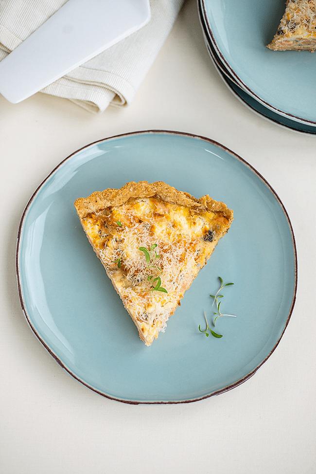 Blue cheese and salmon quiche