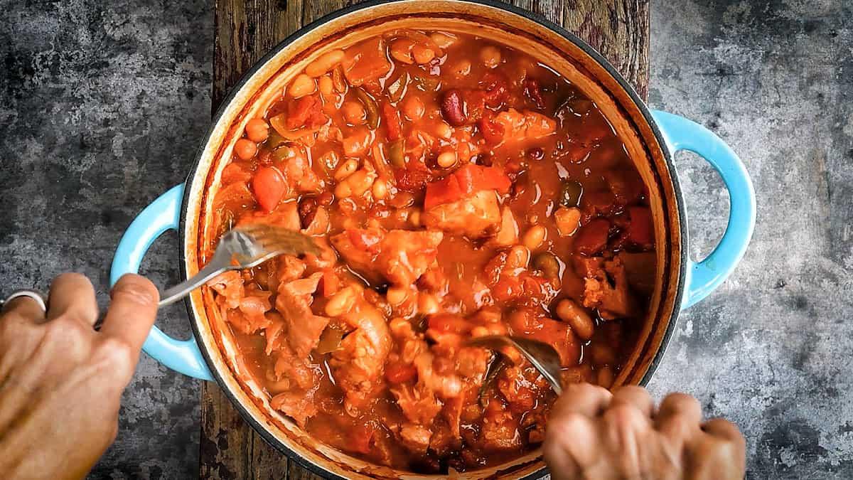 Shredding the gammon in Slimming World Campfire Stew