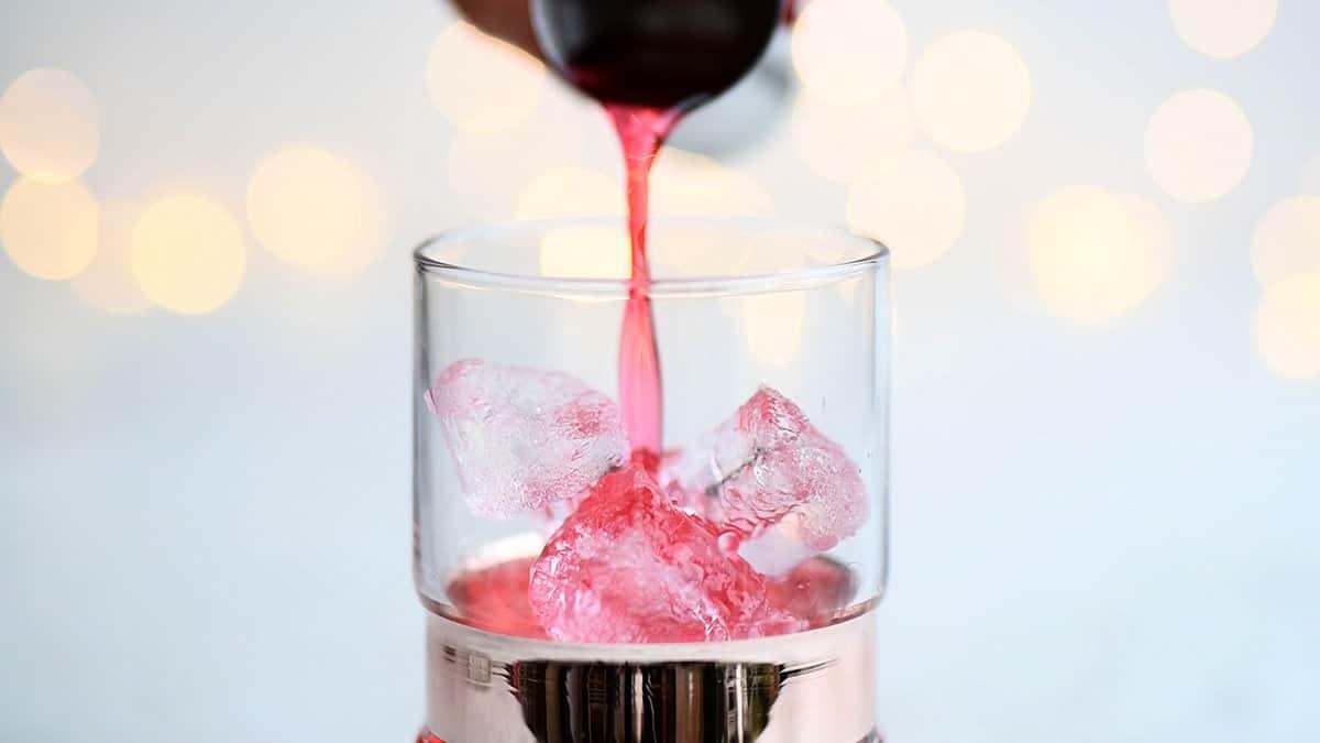 Making a Cape Codder drink