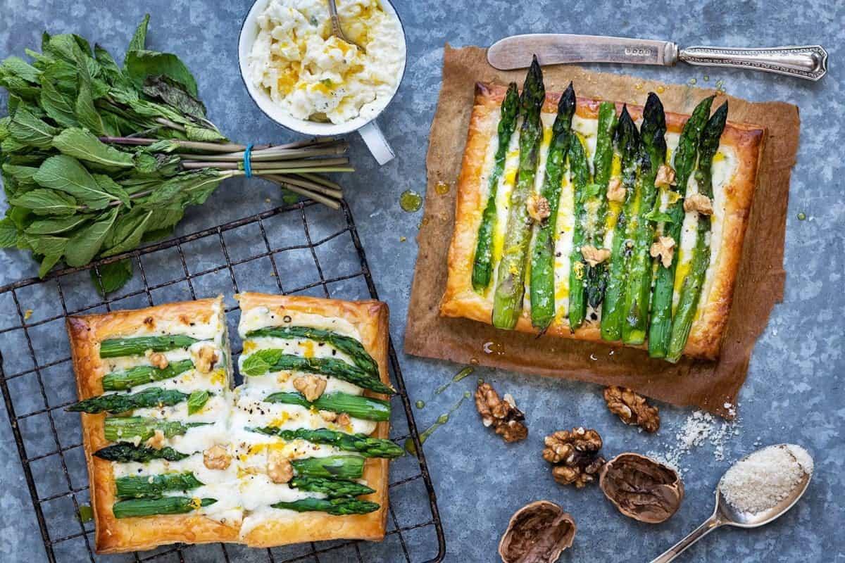 Cheese and asparagus puff pastry tarts
