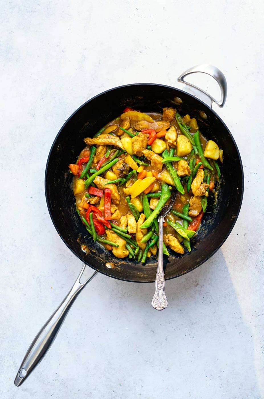 Chinese Chicken Curry in a wok