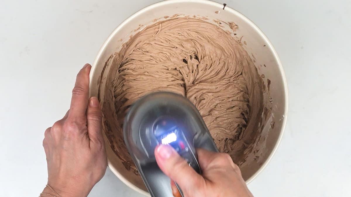 Beating filling for chocolate orange cheesecake