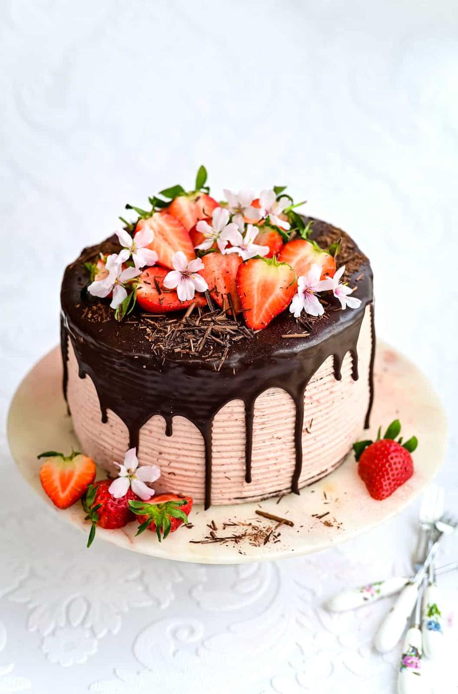 Chocolate Strawberry Cake – Chocolate Cake with Strawberry Filling