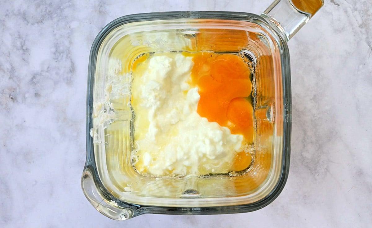 cottage cheese and eggs in a blender