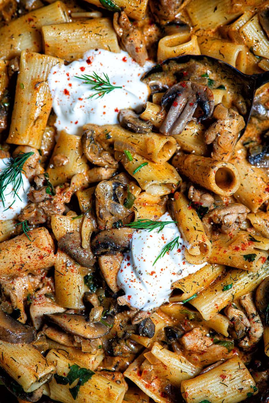 Hungarian Mushroom Chicken Pasta (Creamy and Delicious!)