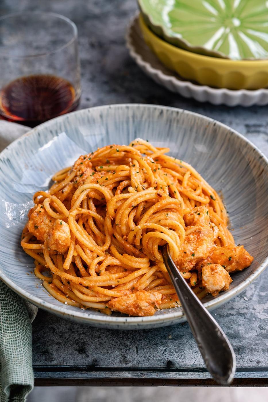 Crock Pot Spaghetti – Creamy Slow Cooker Chicken Pasta