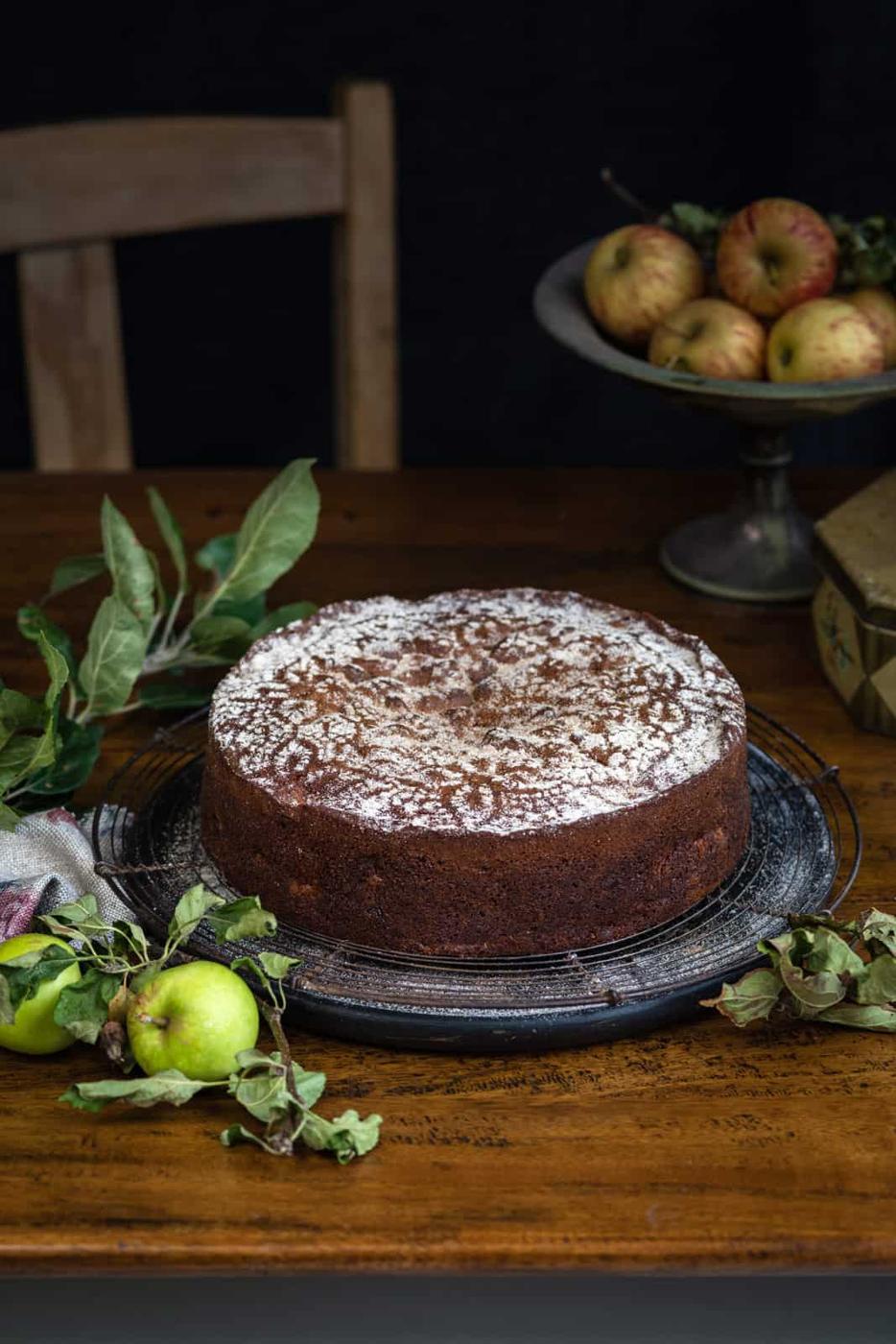 Apple cake dusted with sugar