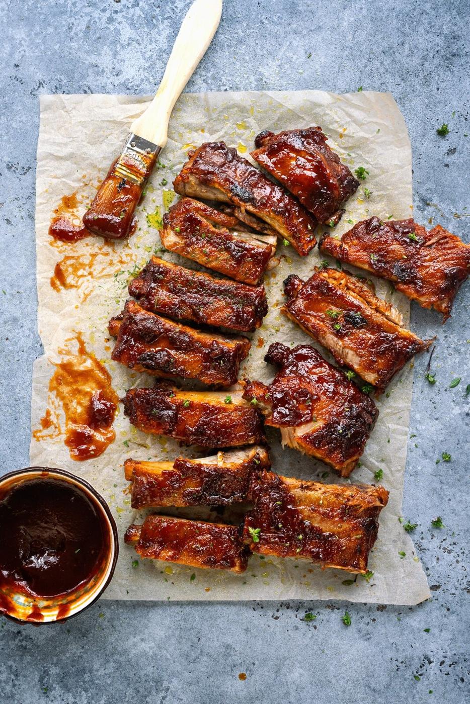Oven Pork Ribs with Barbecue sauce on the side