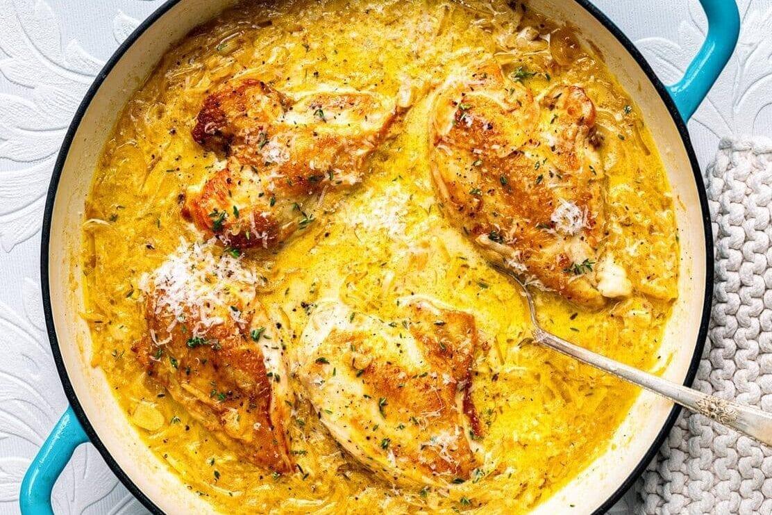 French onion chicken in a skillet.