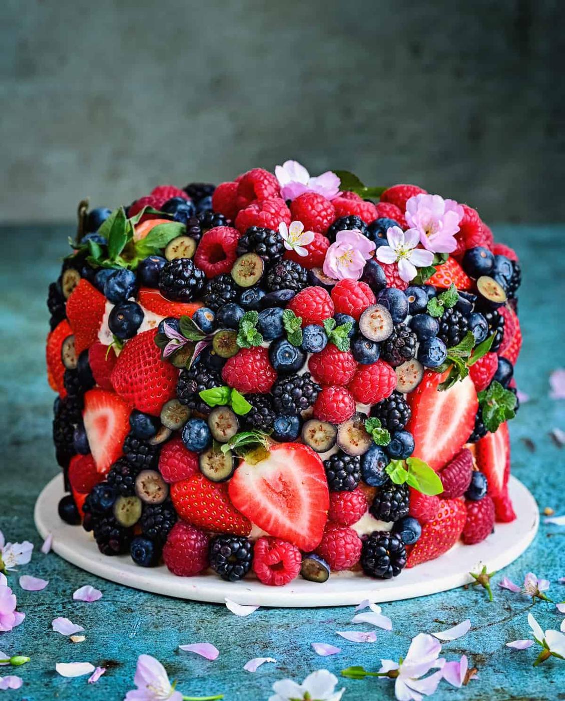 Fresh Berry Cake