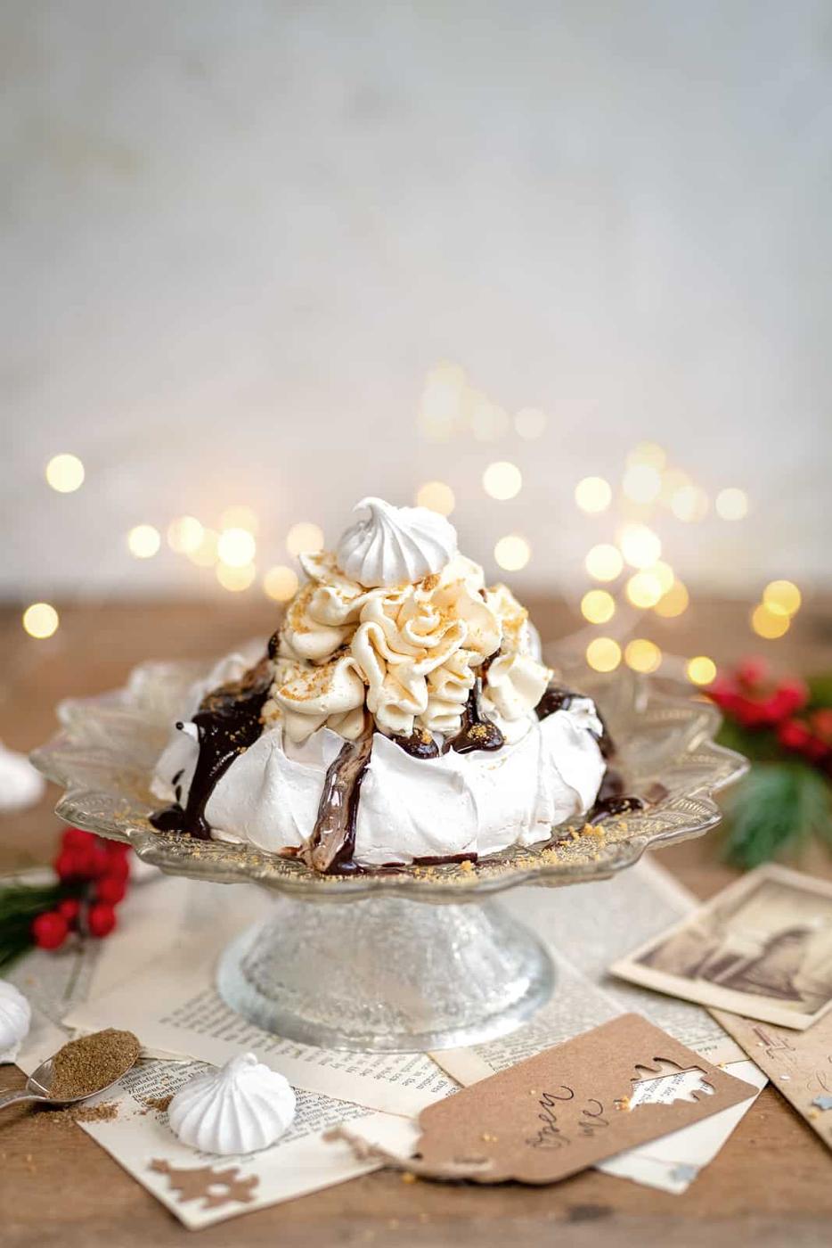 Biscoff Pavlova