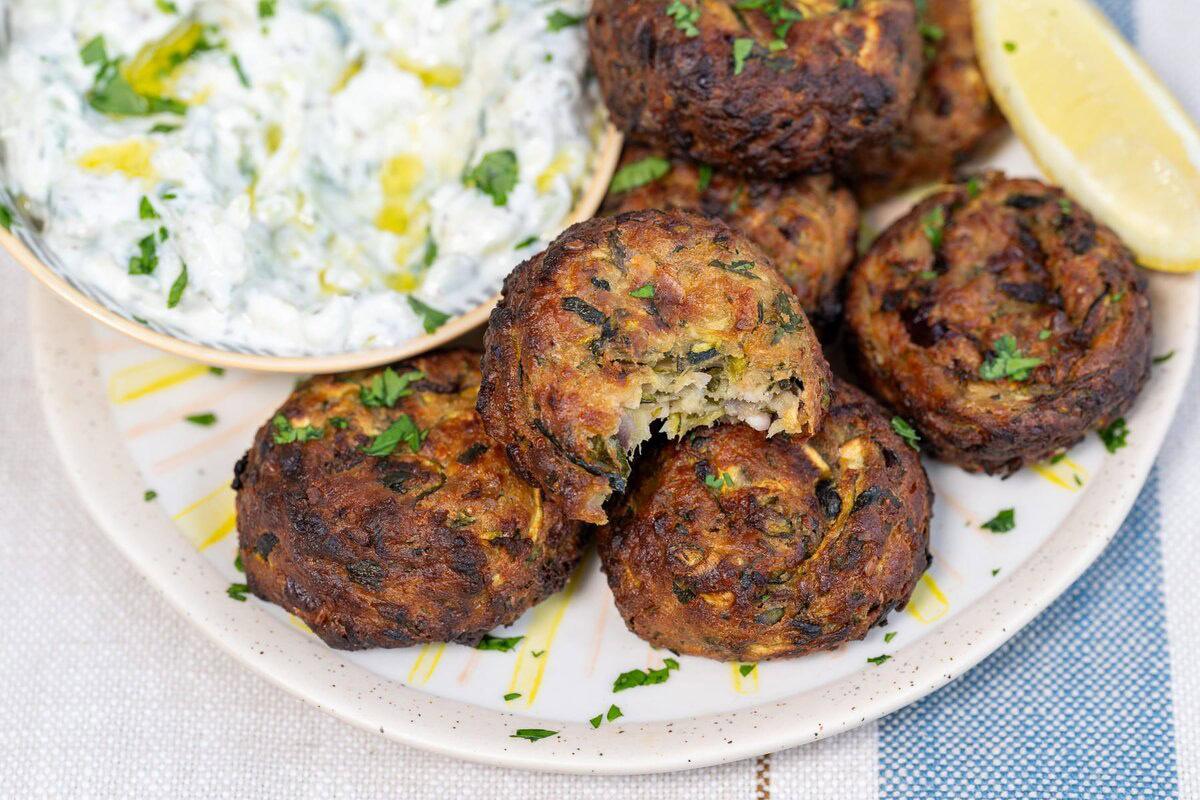 Greek Zucchini Balls – Kolokithokeftedes