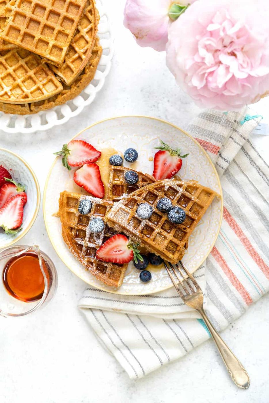 Healthy Oat Waffles – Gluten Free & Slimming Friendly