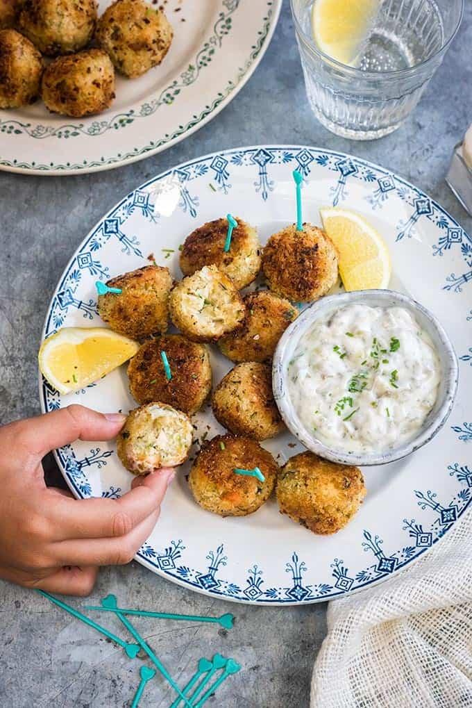 Herby fish croquettes with easy tartar sauce