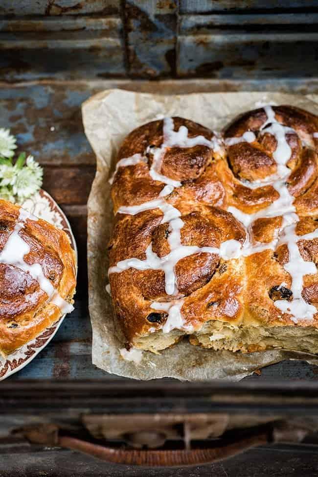 Hot Cross Cinnamon Buns – perfect for Easter!