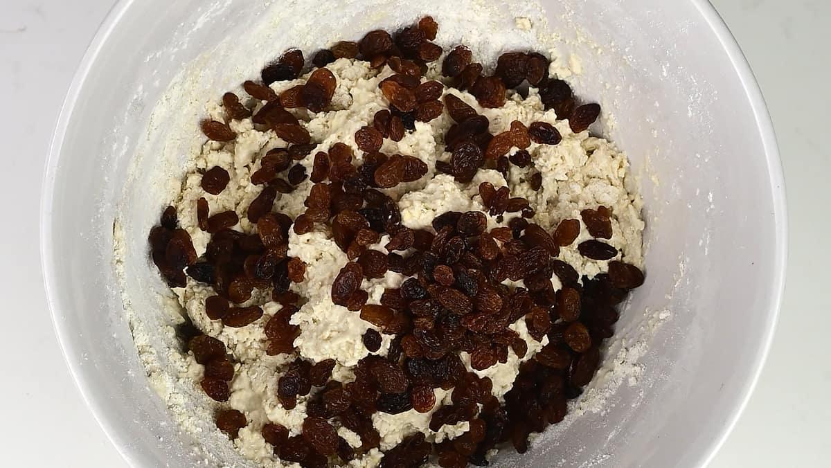 Raisins and soda bread mix in a bowl