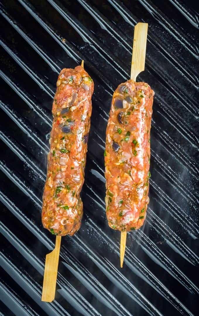 Lamb kebabs giaortlou