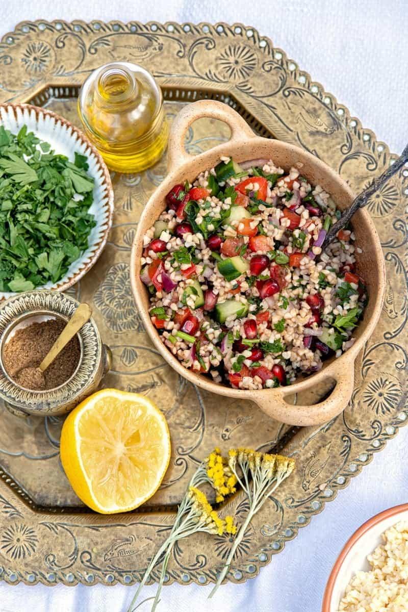 Lebanese Tabbouleh salad { vegan }