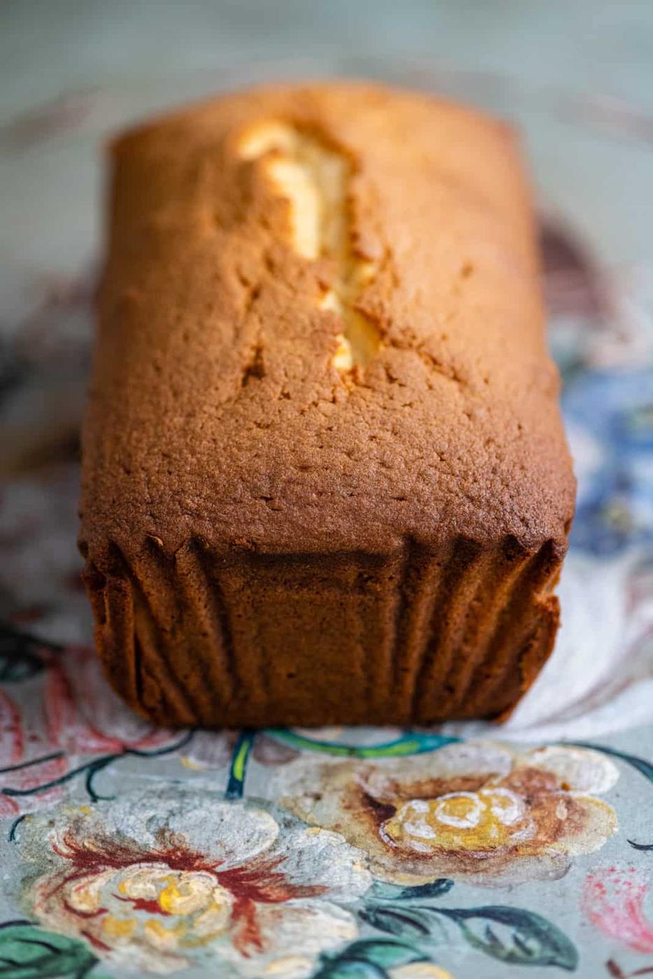 Lemon Curd Cake on a floral background