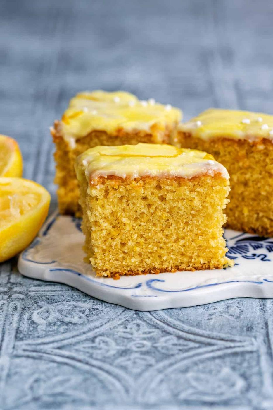 Close up on lemon traybake squares