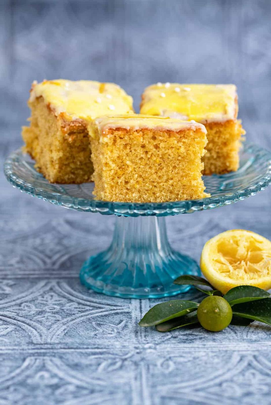 Lemon Drizzle Traybake