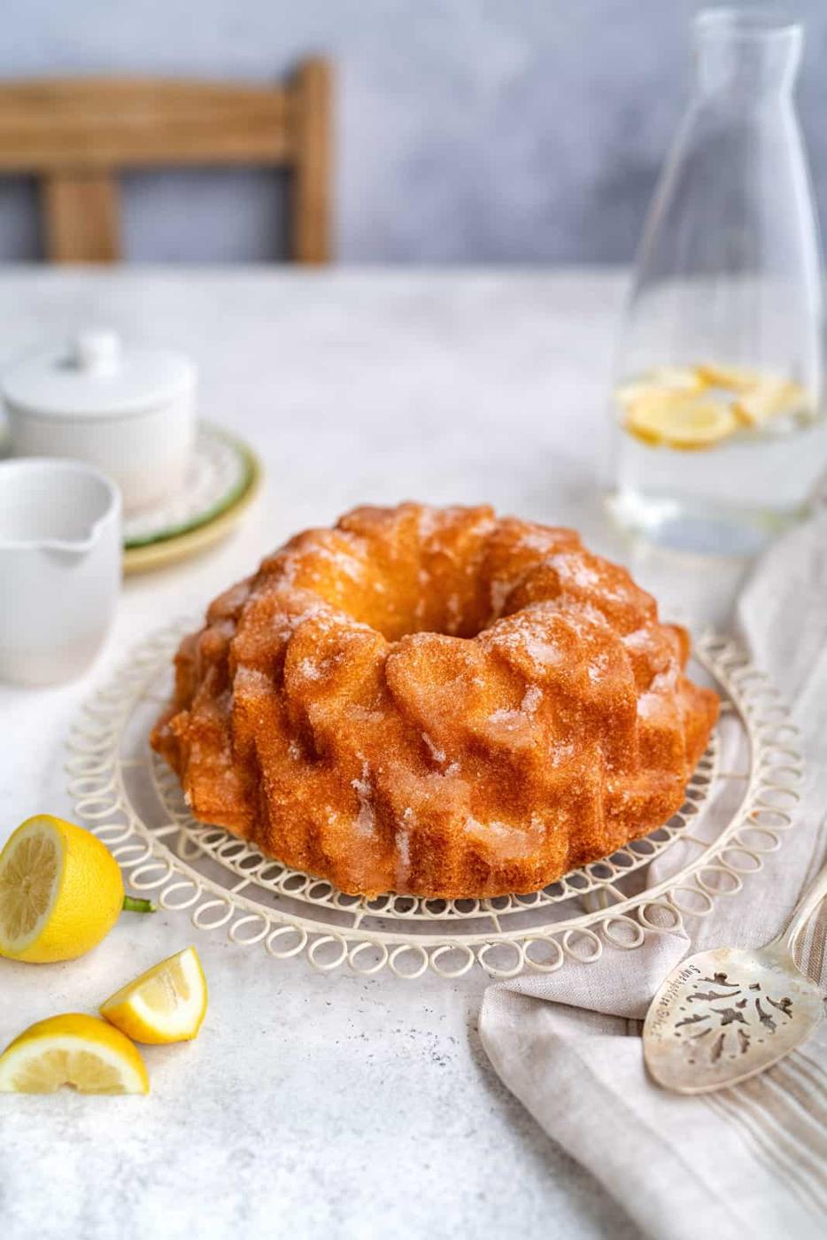 Mary Berry's Lemon Drizzle Cake baked as a bunft