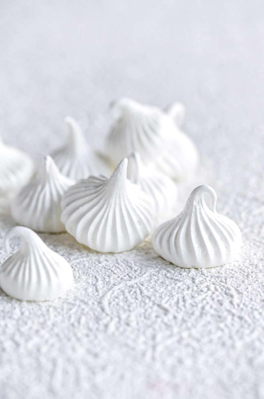 Meringue Kisses (Meringue Cookies)