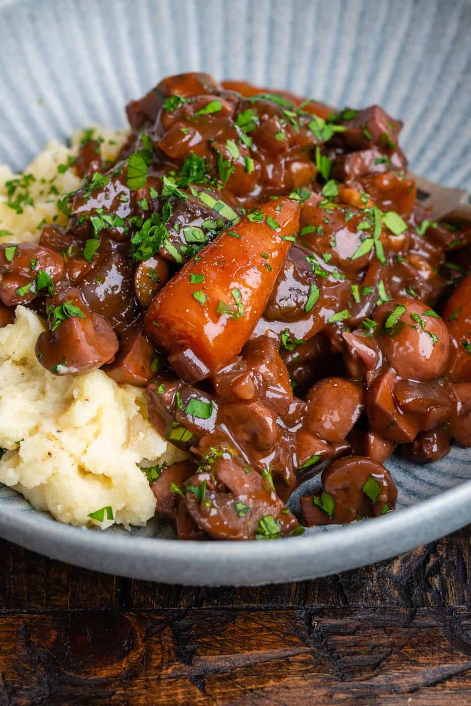 Mushroom Bourguignon – Rich, Delicious and Vegan!