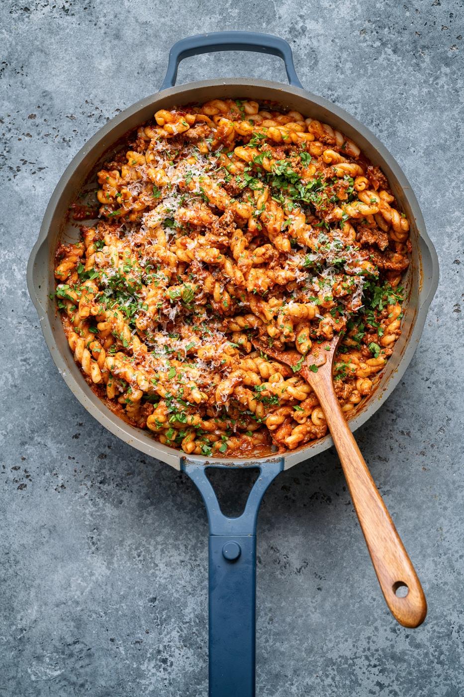 one pot ground beef pasta in a blue pan