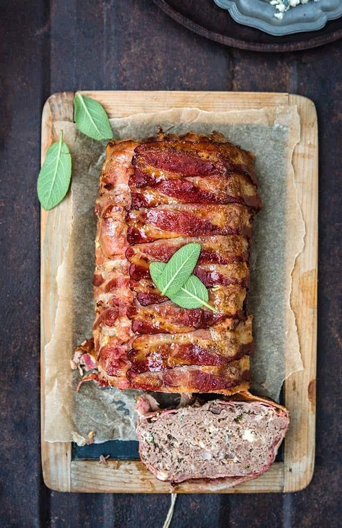 This pancetta-wrapped blue cheese meatloaf is moist and packed with flavour. Your family is sure to ask for this recipe again and again! #meatloaf #familymeal