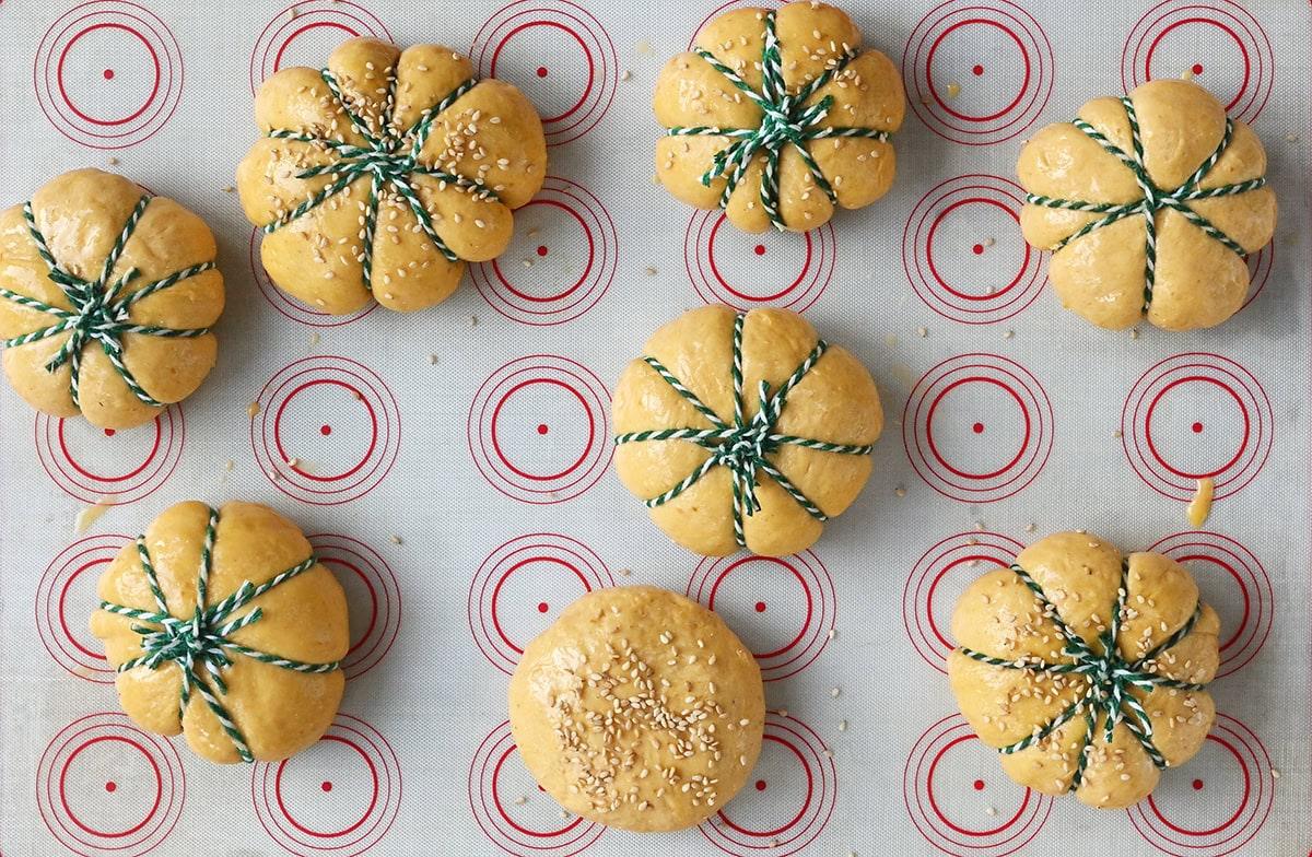 pumpkin shaped dinner rolls, tied with string