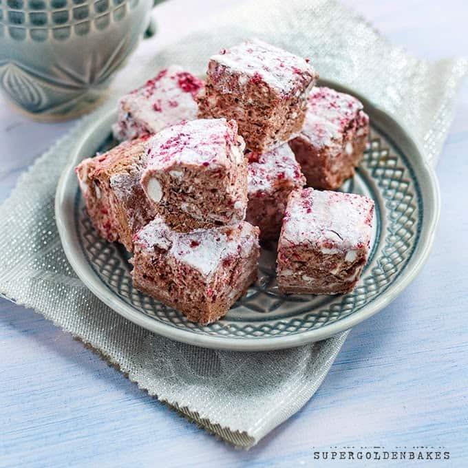 Raspberry chocolate marshmallows
