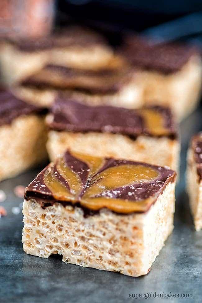 A more grown-up version of the popular kid snack bar – these salted caramel rice krispies treats are totally irresistible!