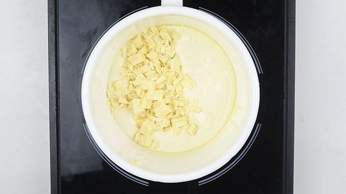 making white chocolate custard