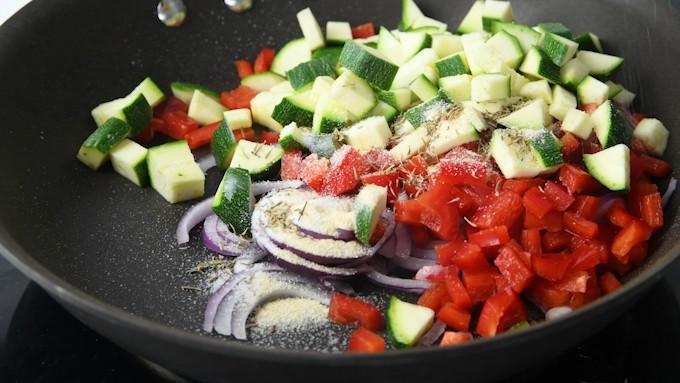 Frying vegetables for Slimming World crustless quiche