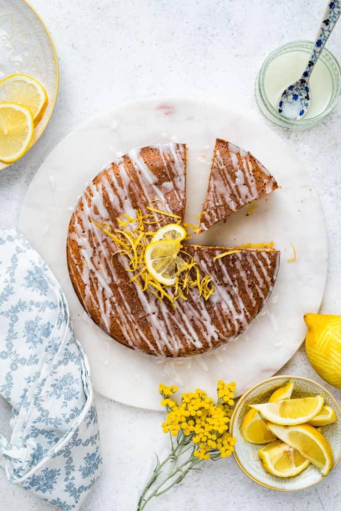 Slimming Lemon Drizzle Cake
