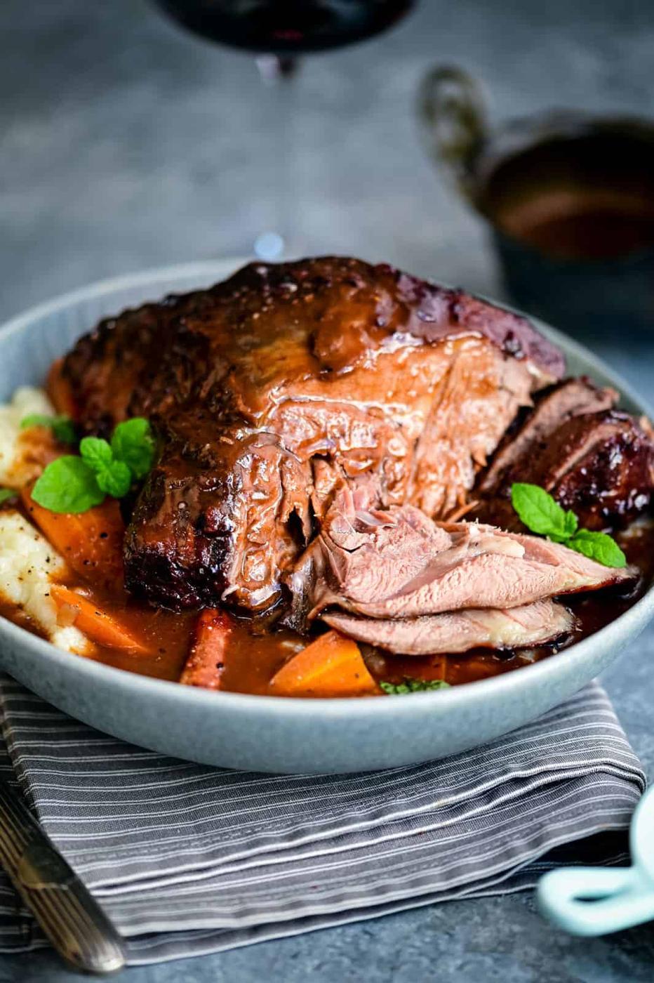 Slow Cooker Lamb Shanks