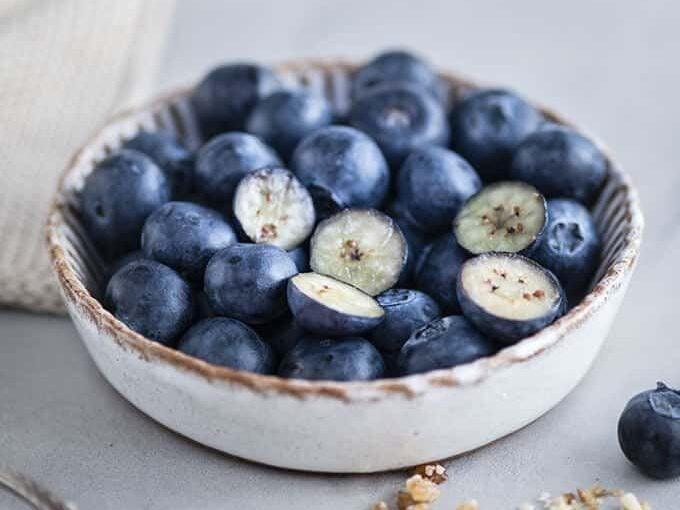 small bowl of blueberries