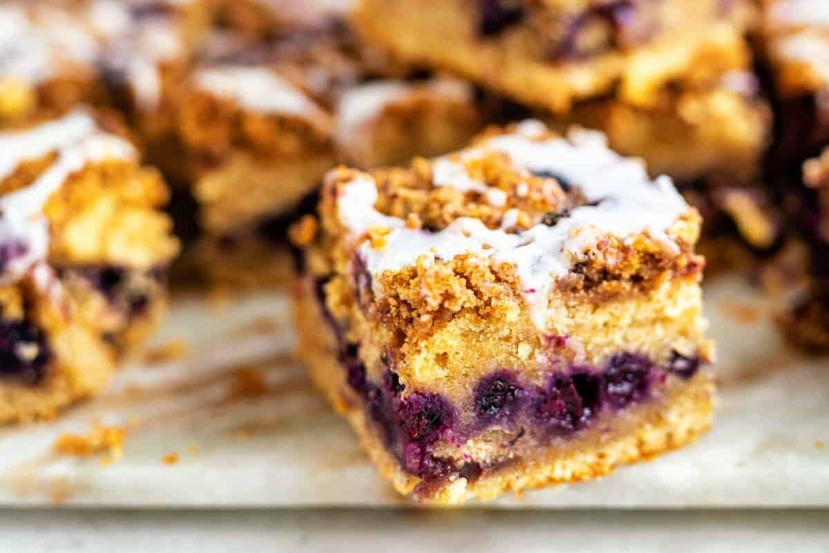 blueberry crumb cake square