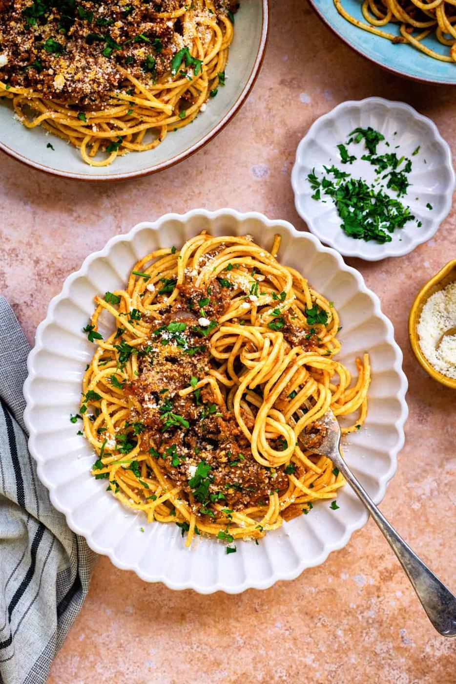 Bowl of spaghetti with meat suace
