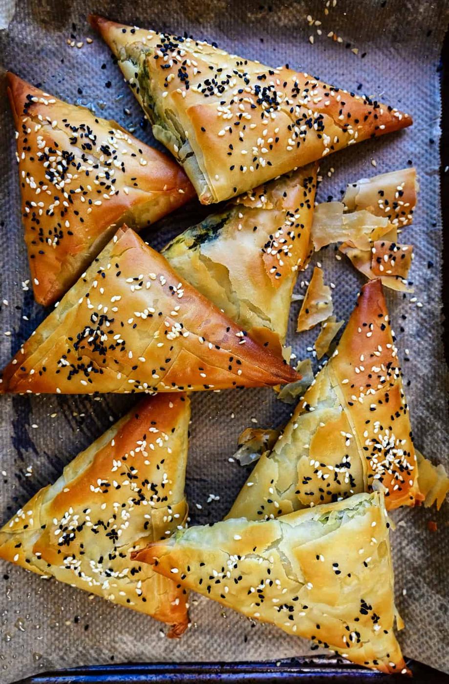 Spanakopita Triangles (Spanakopitakia)
