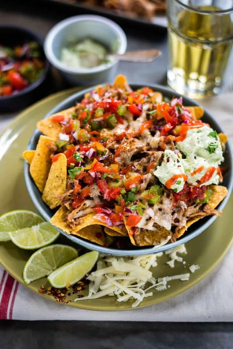 Spicy pulled pork nachos