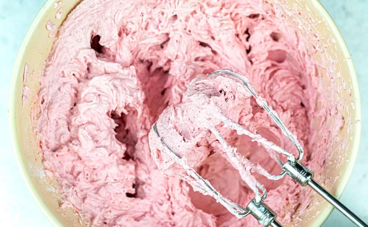strawberry frosting