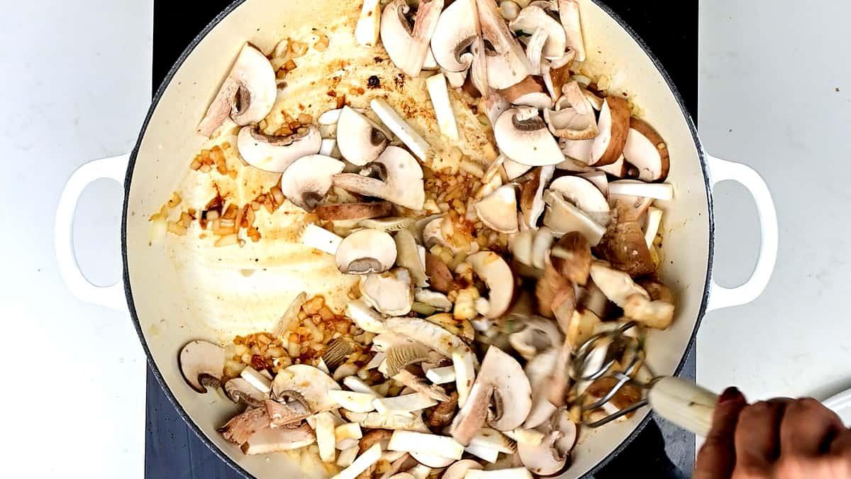 pan frying mushrooms