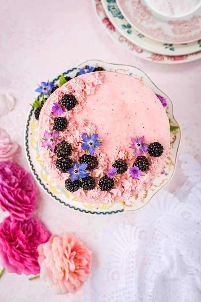 Vanilla layer cake with blackberry buttercream - perfect for birthdays and celebrations | Nusde